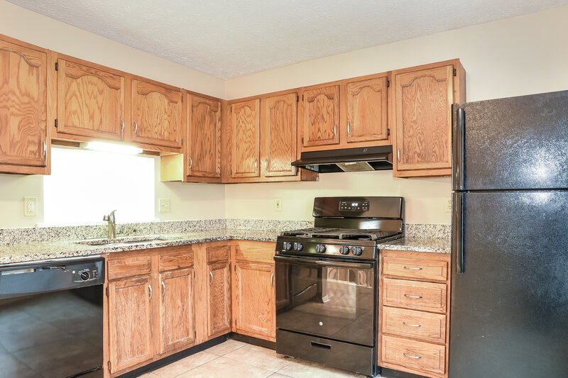 2,120/Mo, 3468 Whisper Creek Dr Columbus, OH 43231 Kitchen View