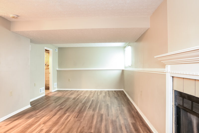 2,120/Mo, 3468 Whisper Creek Dr Columbus, OH 43231 Family Room View 3