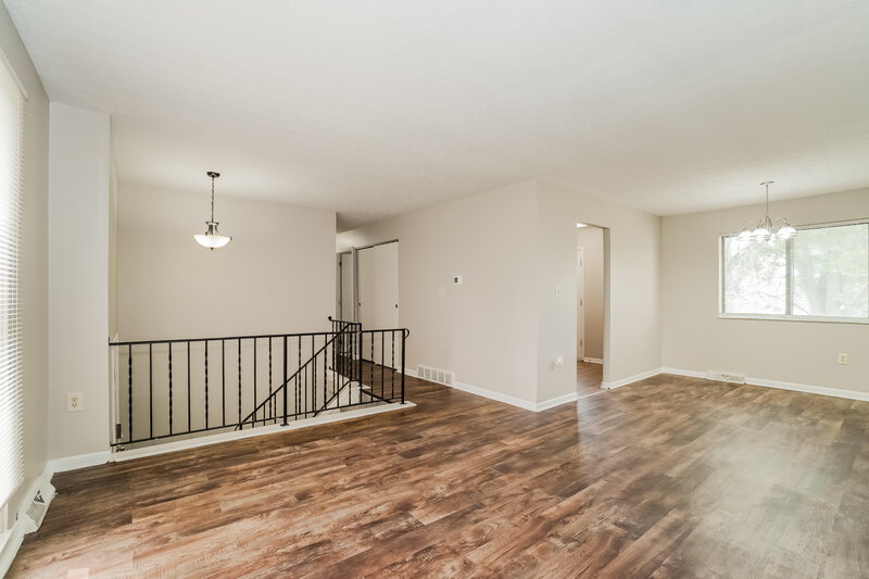 2,350/Mo, 713 Hubbard Rd Galloway, OH 43119 Living Room View