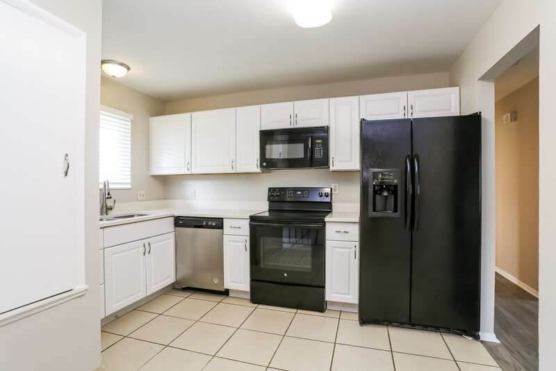 2,195/Mo, 2672 Dennis Ln Grove City, OH 43123 Kitchen View