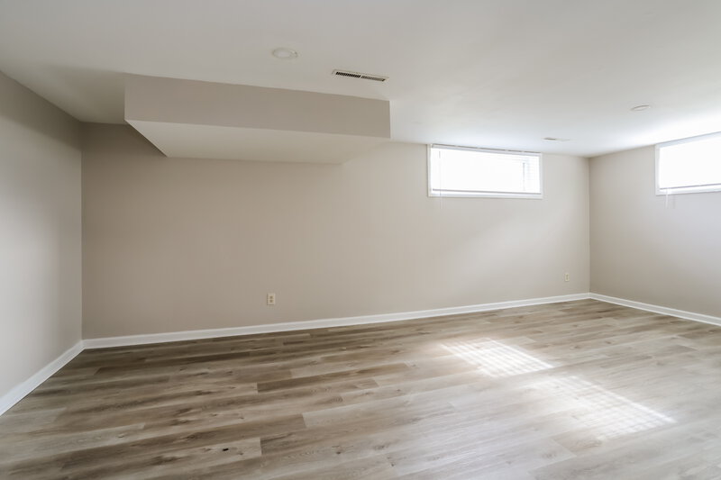 2,195/Mo, 2672 Dennis Ln Grove City, OH 43123 Family Room View 2