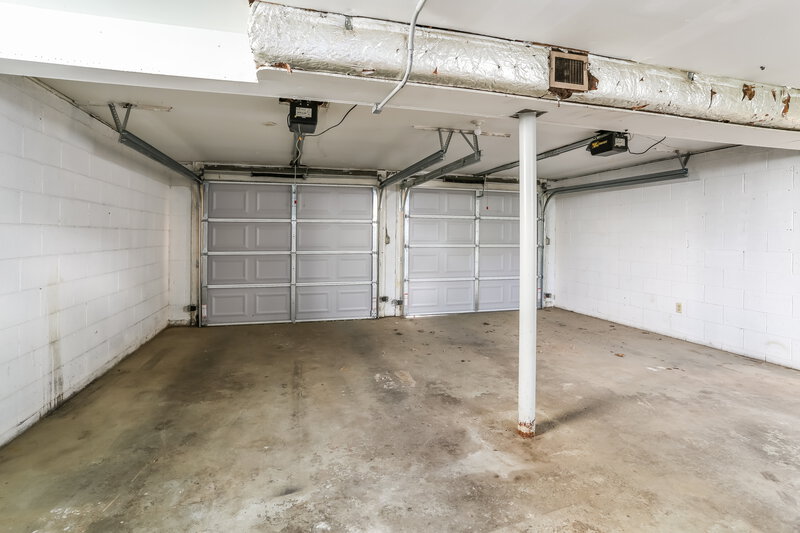 2,195/Mo, 2672 Dennis Ln Grove City, OH 43123 Garage View