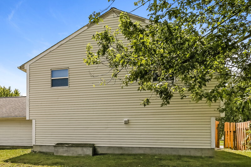 2,010/Mo, 5744 Morningstar Dr Galloway, OH 43119 Rear View