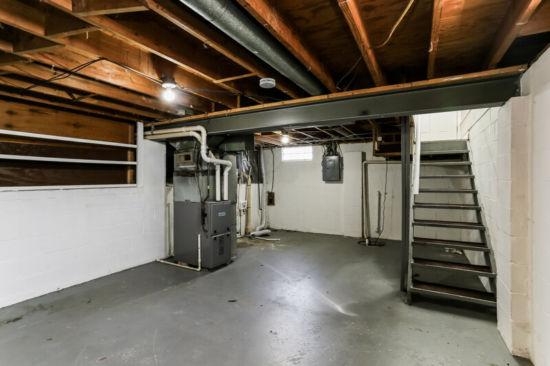 1,650/Mo, 1656 Regents Hill Dr Columbus, OH 43223 Basement View