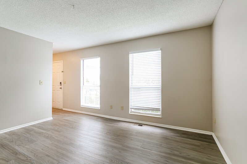 1,710/Mo, 6208 Glencairn Cir Galloway, OH 43119 Dining Room View 2