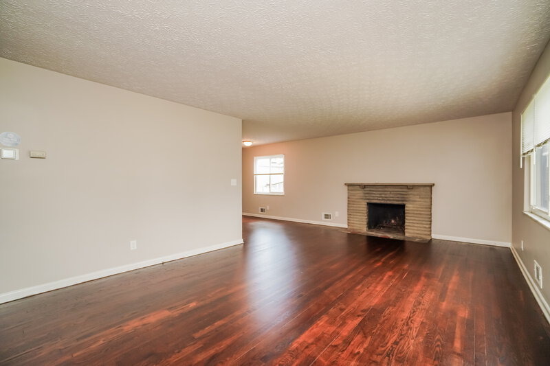 1,650/Mo, 3639 Heywood Dr Hilliard, OH 43026 Living Room View 2