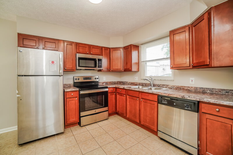 1,650/Mo, 3639 Heywood Dr Hilliard, OH 43026 Kitchen View 3