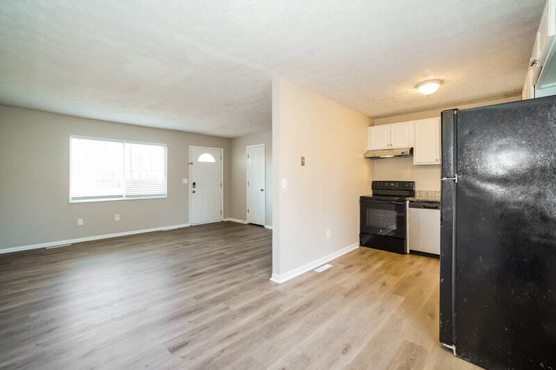 2,570/Mo, 3208 Sundale Rd Columbus, OH 43232 Breakfast Nook View