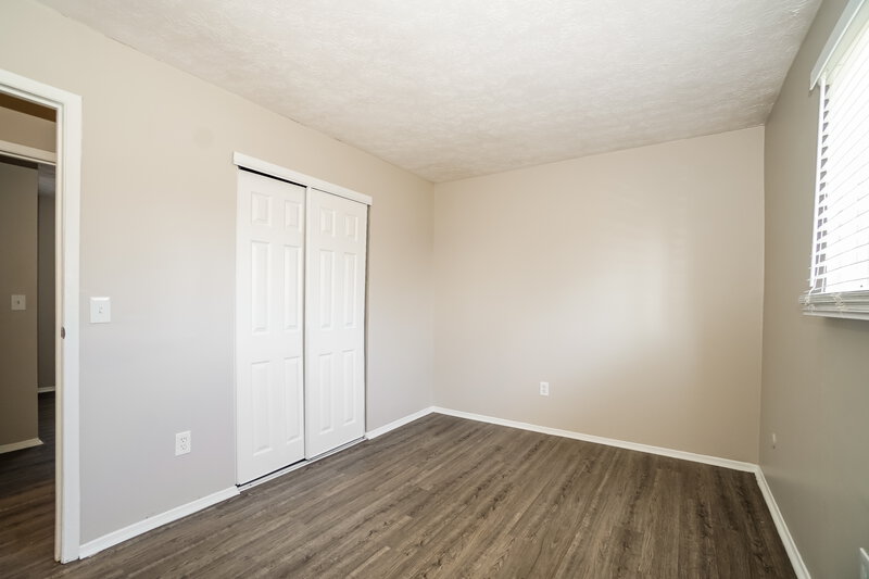 2,570/Mo, 3208 Sundale Rd Columbus, OH 43232 Bedroom View