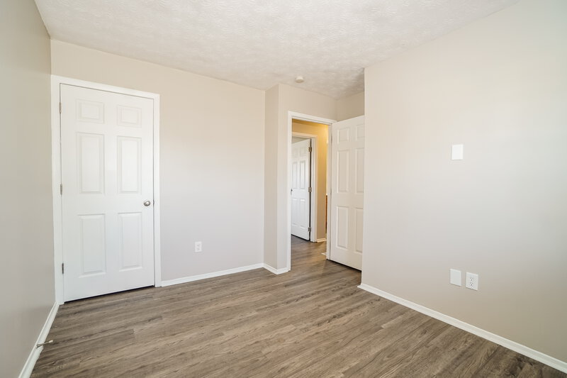 2,570/Mo, 3208 Sundale Rd Columbus, OH 43232 Bedroom View 2