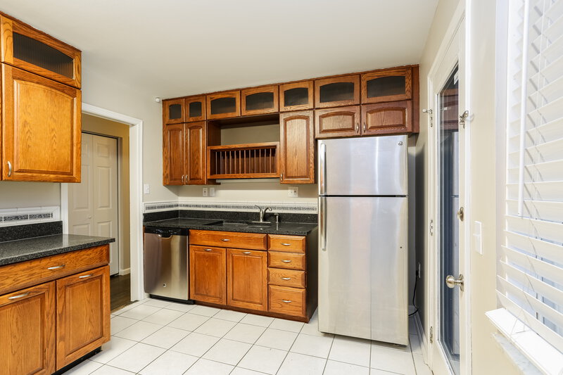 1,655/Mo, 1788 Brinwood Ct Columbus, OH 43232 Kitchen View