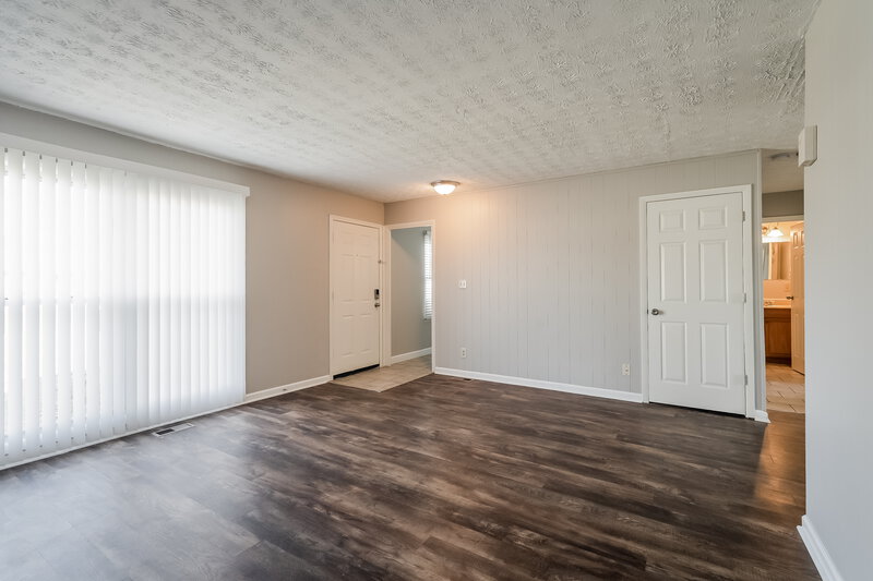 1,730/Mo, 517 Daventry Ln Gahanna, OH 43230 Living Room View 2