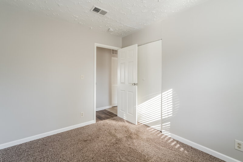 1,730/Mo, 517 Daventry Ln Gahanna, OH 43230 Bedroom View 4