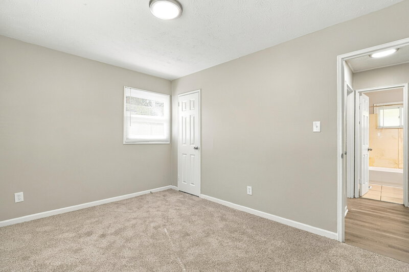 1,665/Mo, 1003 Bucknell Rd Columbus, OH 43213 Primary Bedroom View 2