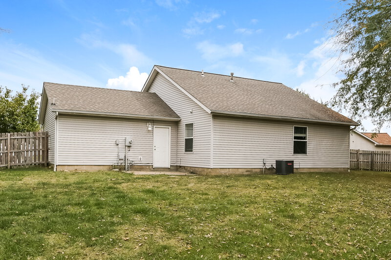 1,665/Mo, 1421 Seiler Ct Columbus, OH 43223 Rear View