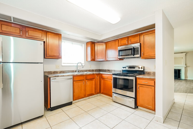 2,500/Mo, 2422 Salem Ave Grove City, OH 43123 Kitchen View