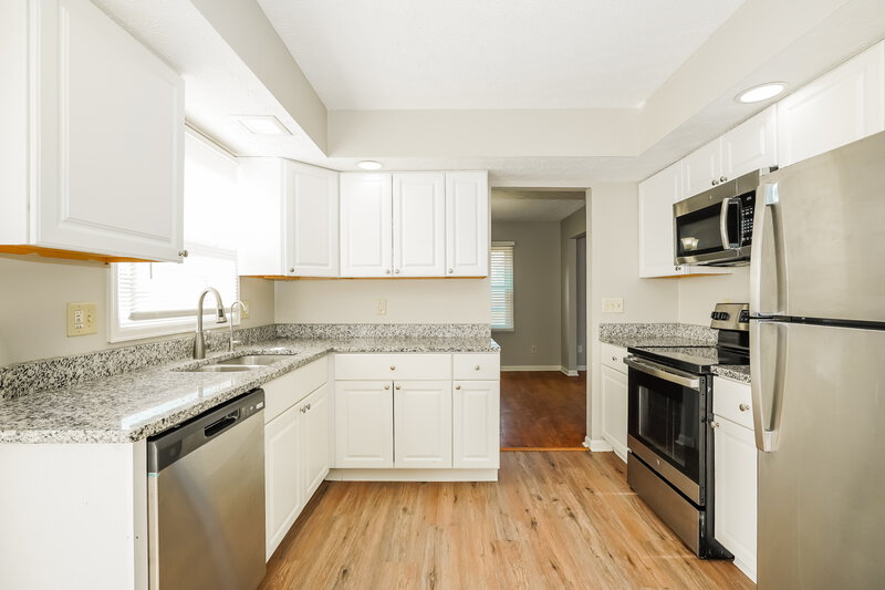 2,595/Mo, 4271 Unroe Ave Grove City, OH 43123 Kitchen View