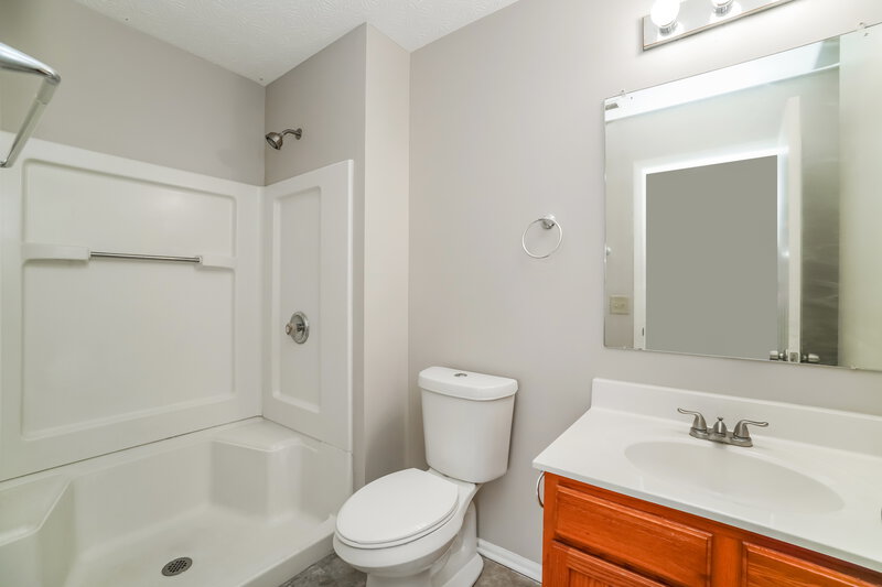 2,415/Mo, 7487 Canal Highlands Blvd Canal Winchester, OH 43110 Main Bathroom View