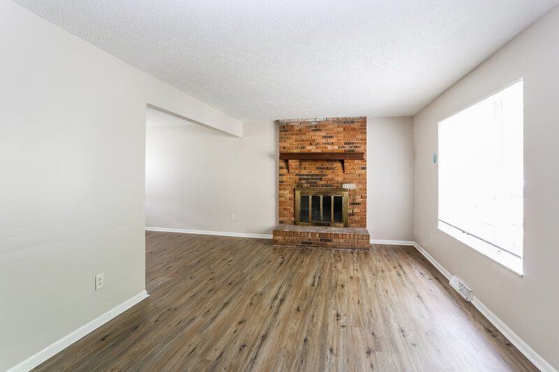 1,935/Mo, 3475 Weyburn Ct Columbus, OH 43232 Living Room View