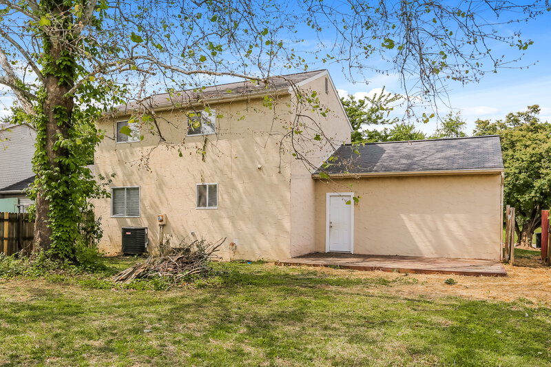 1,935/Mo, 3475 Weyburn Ct Columbus, OH 43232 Rear View 2