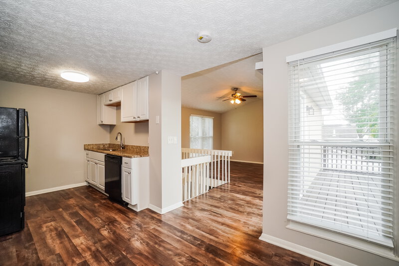 2,650/Mo, 4983 Old Tree Ave Columbus, OH 43228 Dining Room View