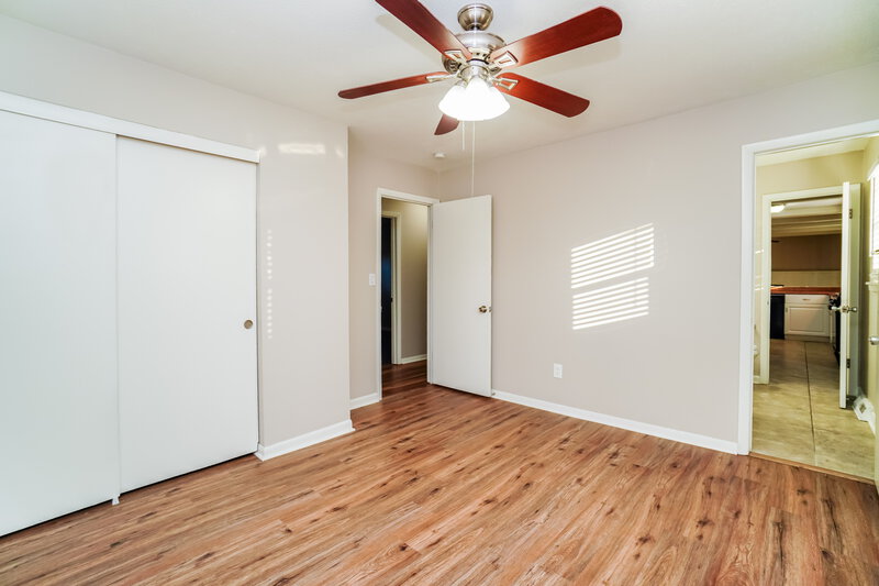 2,230/Mo, 1675 Norma Rd Columbus, OH 43229 Main Bedroom View