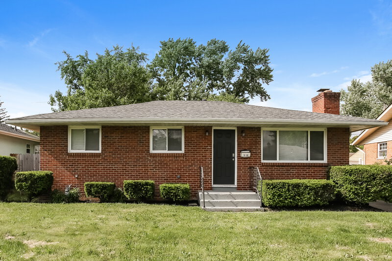1,590/Mo, 1066 Fordham Rd Columbus, OH 43224 Front View