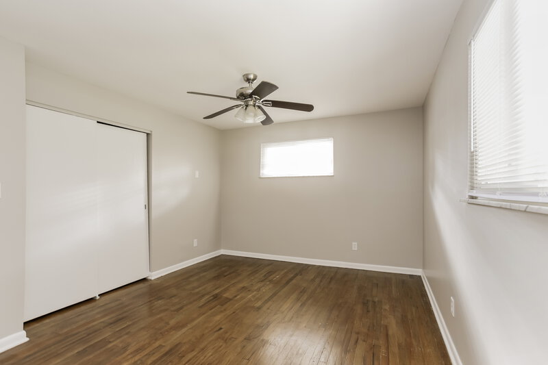 1,805/Mo, 1066 Fordham Rd Columbus, OH 43224 Main Bedroom View