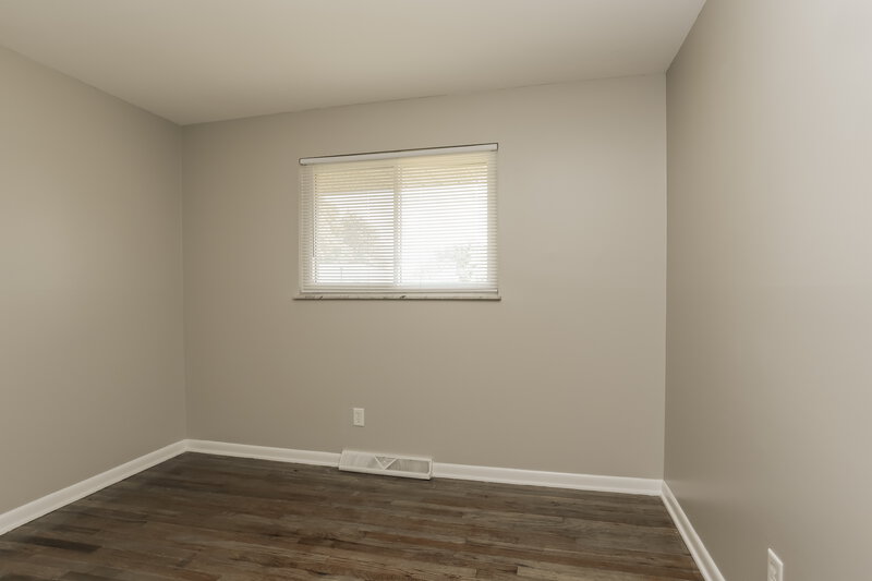 1,805/Mo, 1066 Fordham Rd Columbus, OH 43224 Bedroom View 2