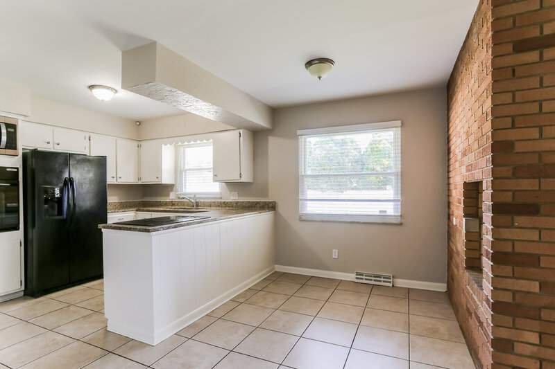 2,215/Mo, 1392 Devonhurst Dr Columbus, OH 43232 Misc View 3