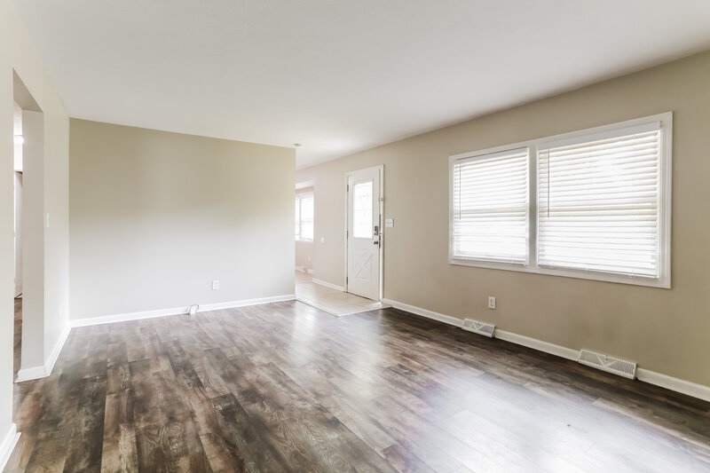 1,885/Mo, 469 Denwood Ct Gahanna, OH 43230 Living Room View 2