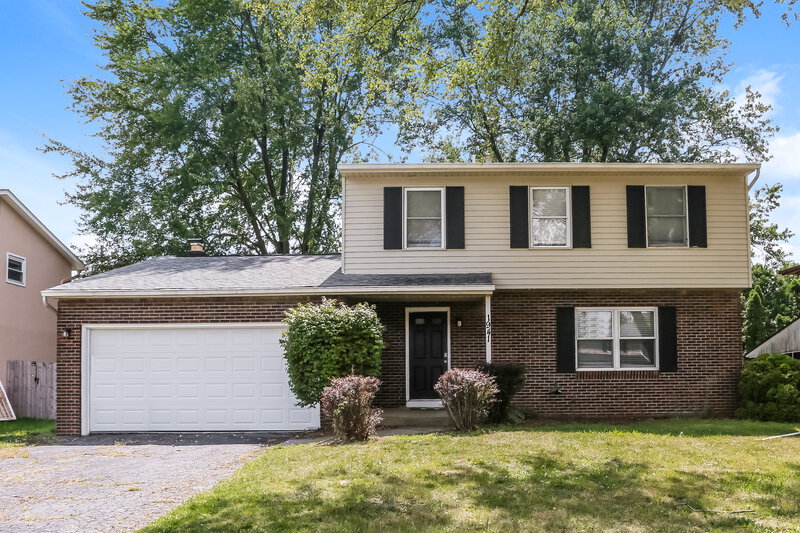 2,350/Mo, 1941 Torchwood Dr Columbus, OH 43229 External View