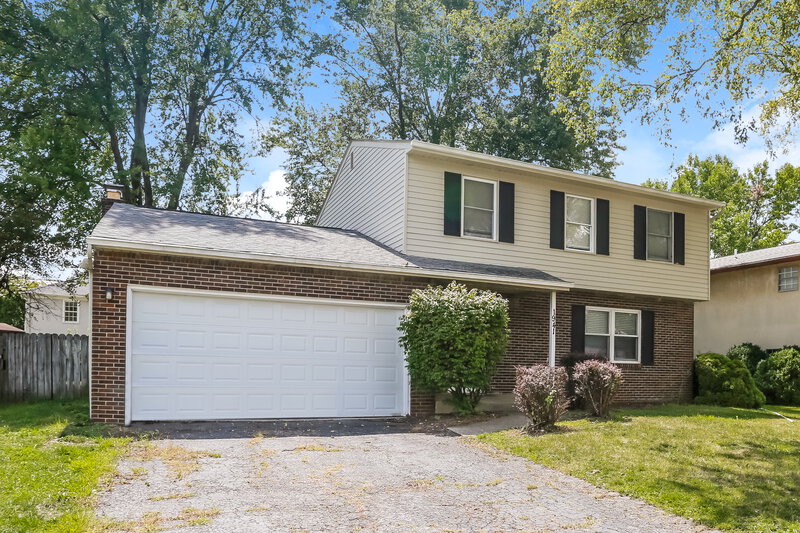 2,350/Mo, 1941 Torchwood Dr Columbus, OH 43229 Front View