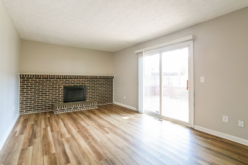 2,350/Mo, 1941 Torchwood Dr Columbus, OH 43229 Family Room View