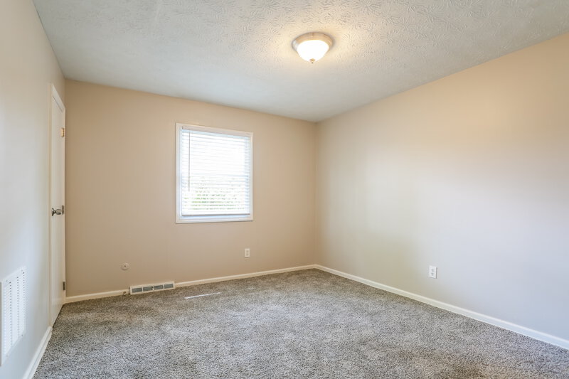 2,350/Mo, 1941 Torchwood Dr Columbus, OH 43229 Main Bedroom View