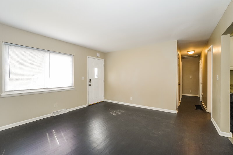 1,395/Mo, 2883 Key Pl Columbus, OH 43207 Living Room View