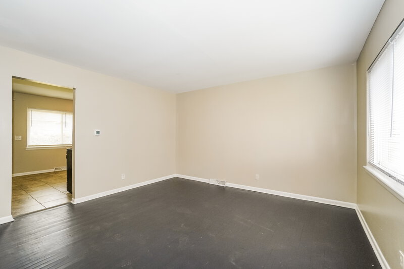 1,395/Mo, 2883 Key Pl Columbus, OH 43207 Living Room View 2