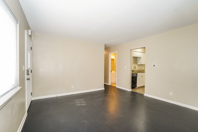 1,395/Mo, 2883 Key Pl Columbus, OH 43207 Living Room View 3