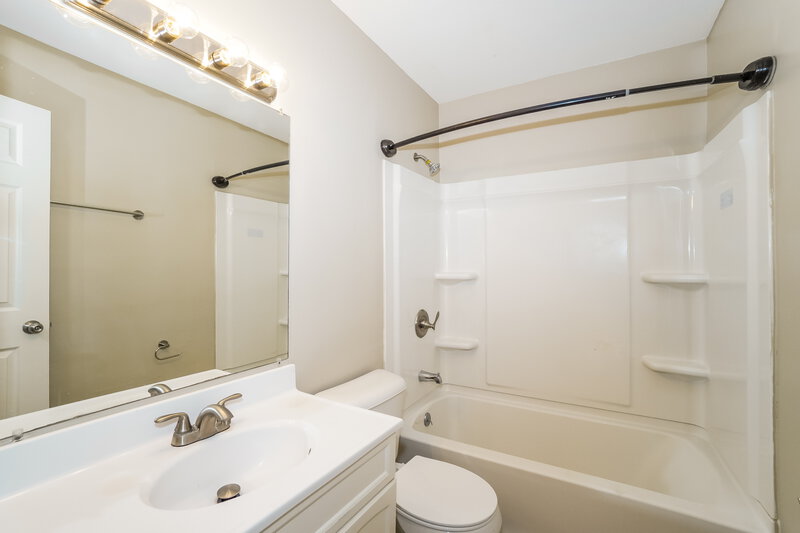 1,395/Mo, 2883 Key Pl Columbus, OH 43207 Bathroom View