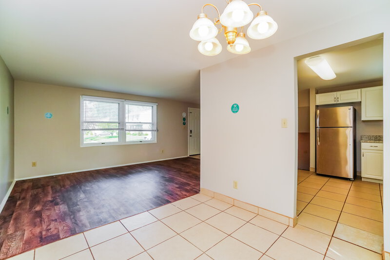 1,680/Mo, 1743 Parkgate Rd Columbus, OH 43229 Dining Room View