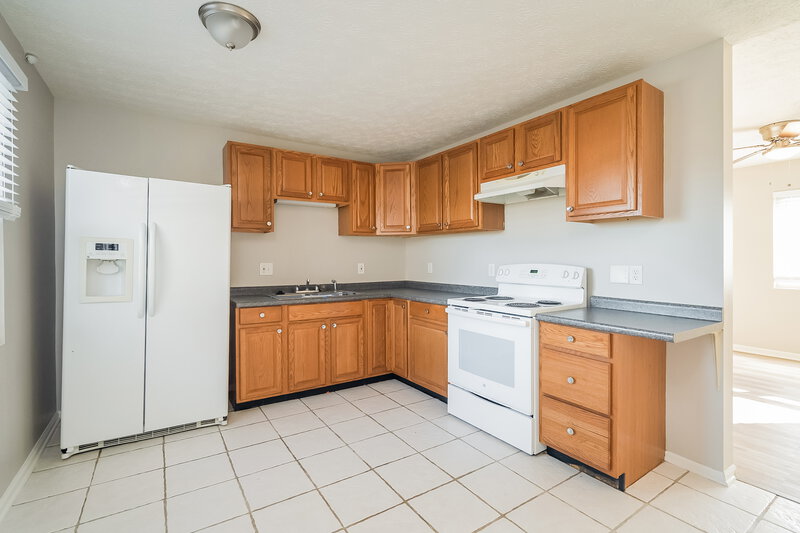 1,510/Mo, 8420 Fairbrook Ave Galloway, OH 43119 Kitchen View