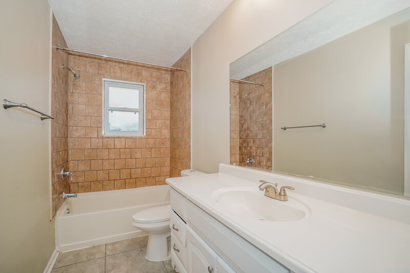 2,300/Mo, 999 Matterhorn Dr Reynoldsburg, OH 43068 Misc View 12