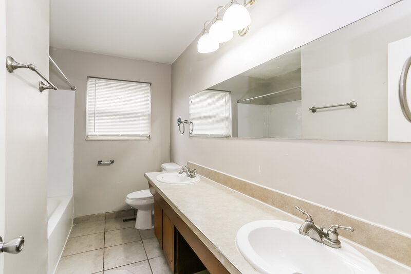 2,400/Mo, 2400 Lisbon Dr Columbus, OH 43232 Misc View 10