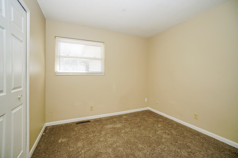 2,400/Mo, 2400 Lisbon Dr Columbus, OH 43232 Misc View 14