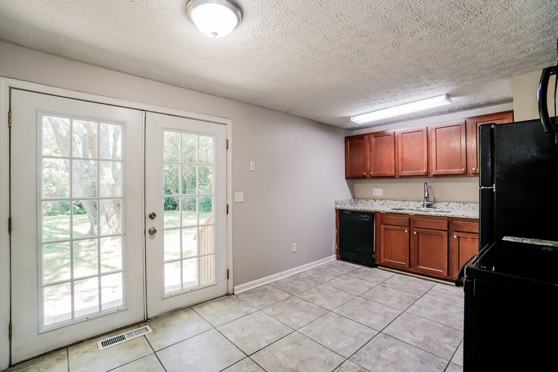 1,660/Mo, 5148 Cherry Creek Pkwy N Columbus, OH 43228 Dining Room View