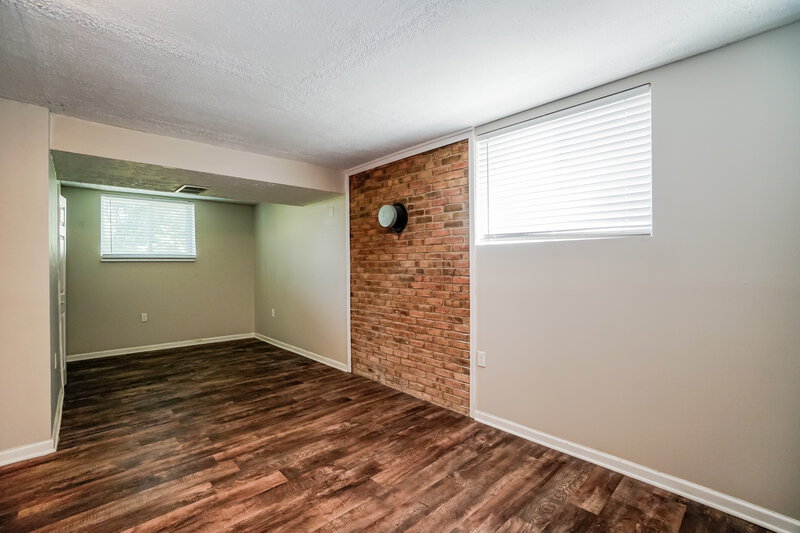 1,660/Mo, 5148 Cherry Creek Pkwy N Columbus, OH 43228 Family Room View