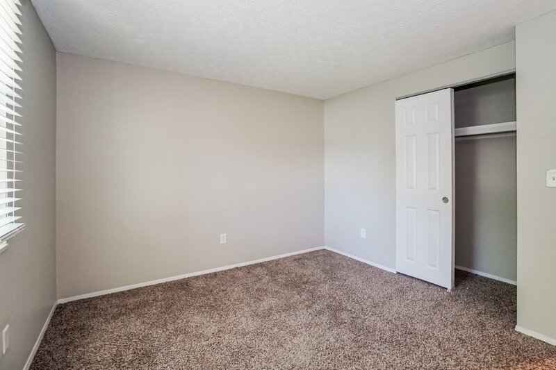 1,660/Mo, 5148 Cherry Creek Pkwy N Columbus, OH 43228 Bedroom View 2