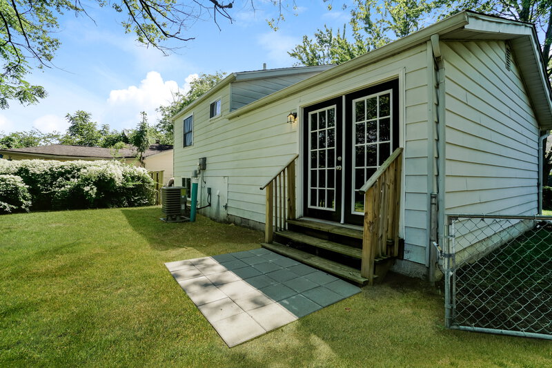 1,660/Mo, 5148 Cherry Creek Pkwy N Columbus, OH 43228 Rear View