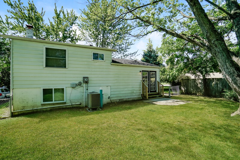1,660/Mo, 5148 Cherry Creek Pkwy N Columbus, OH 43228 Rear View 2