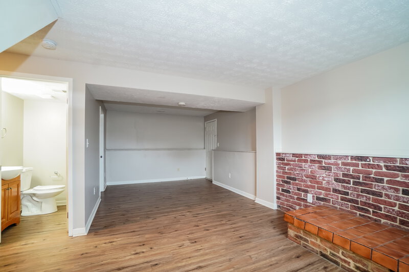 1,980/Mo, 4475 Charlotte Rd Columbus, OH 43207 Misc View 9